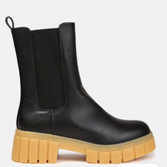 NIB Women Sz 5 Contrast Sole Chunky High Ankle Boots With Thick Orange Outsoles - Picture 2 of 14